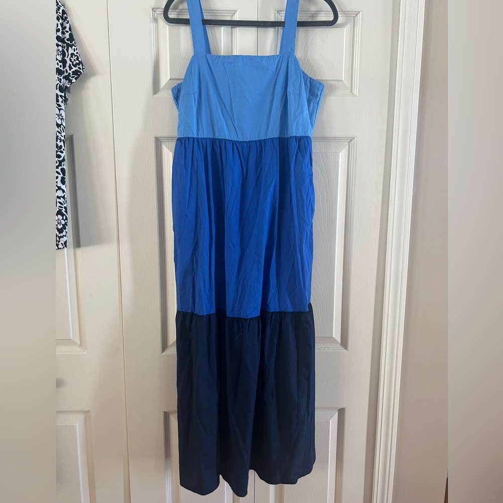 Loft Dress Women’s Size M Petite Blue Color Block Tiered Maxi Dress Pocket NWOT